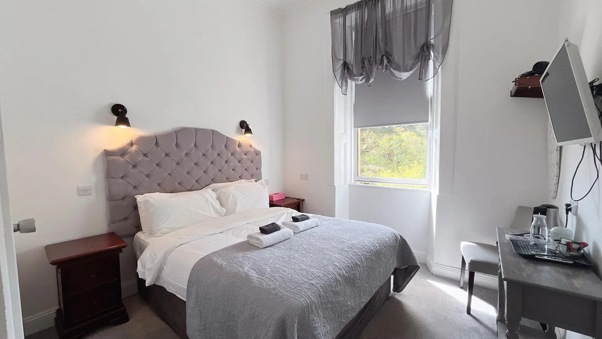 Allison House 16 Edinburgh 4*,  United Kingdom