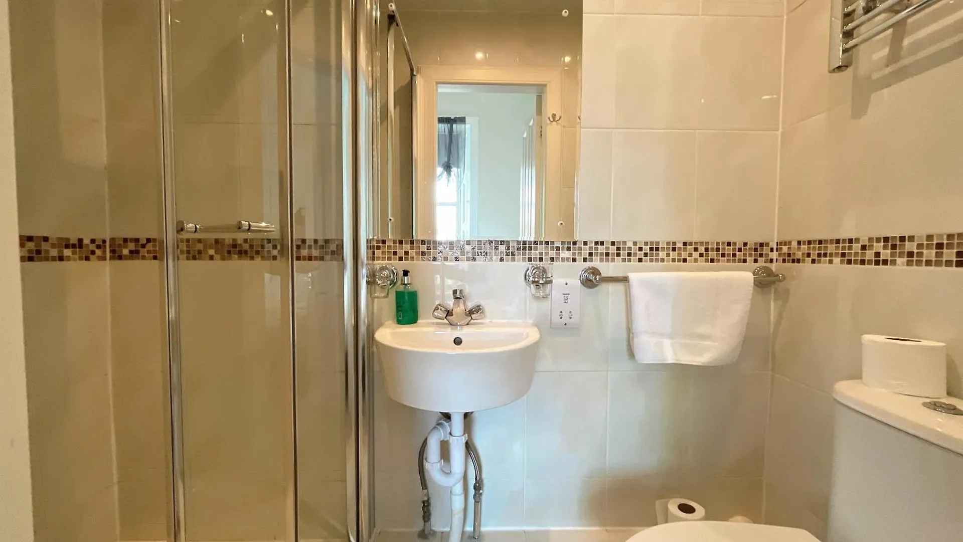 Allison House 16 Edinburgh 4*,