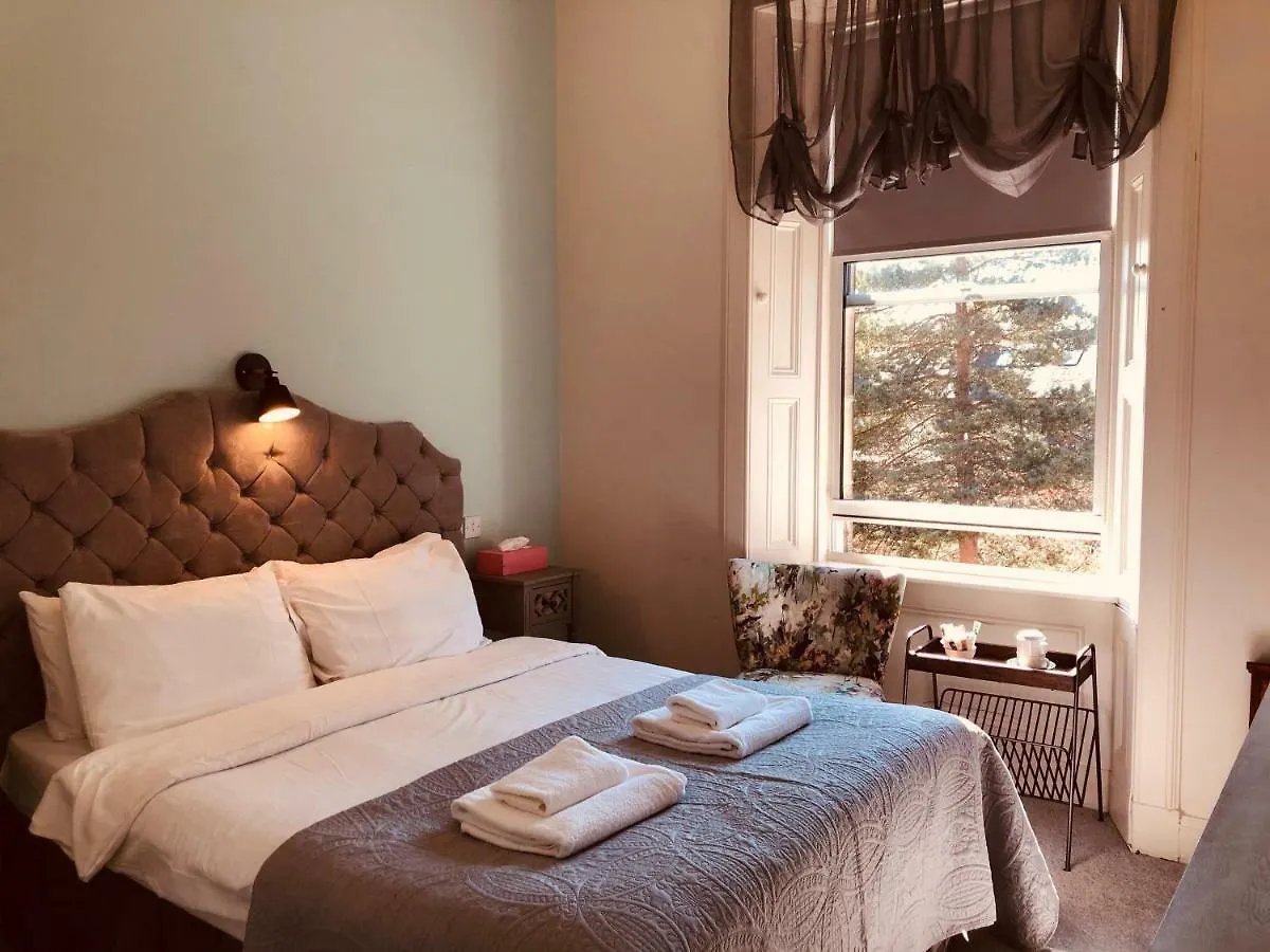 Allison House 16 Edinburgh 4*,  United Kingdom