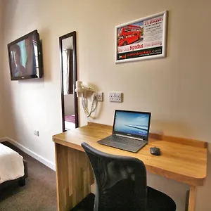 By Roomsbooked 3* Gloucester