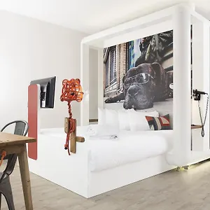 The Corner 3* Londra