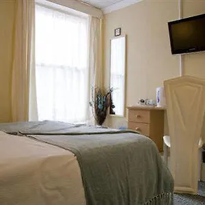 https://the-lady-hamilton.hotelsin-chester.com